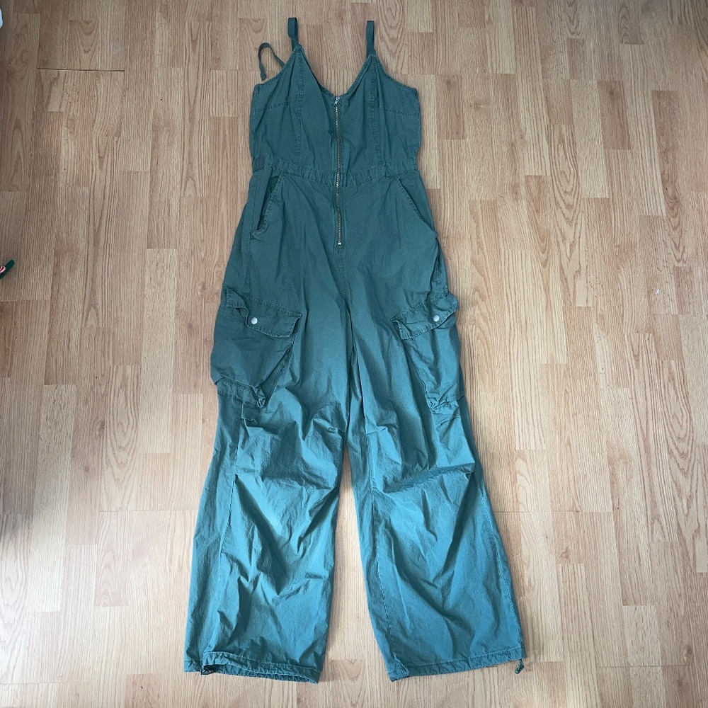 Universal Thread Army / Olive Green Sleeveless Ca… - image 2